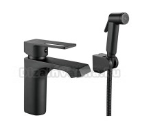 Смеситель для раковины Raffine F171H с гигиеническим душем, черный